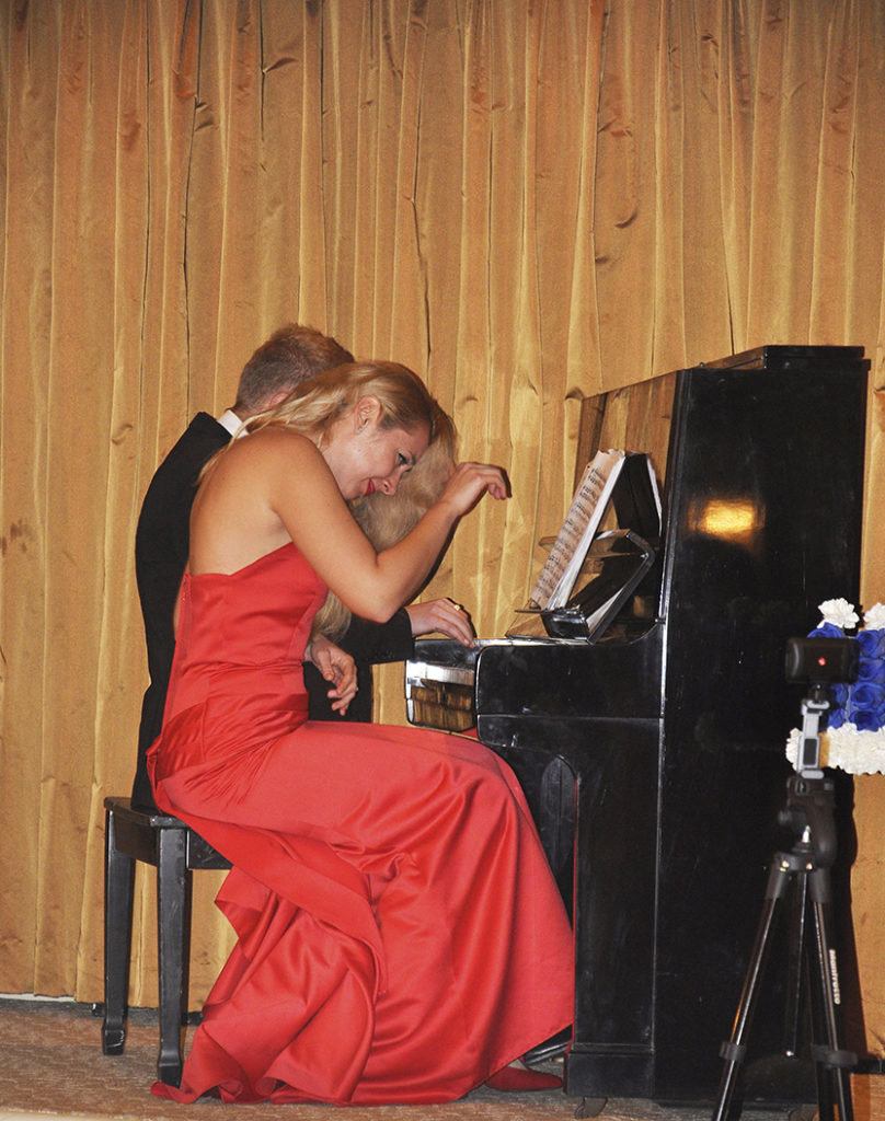 Smirnov duo piano performance